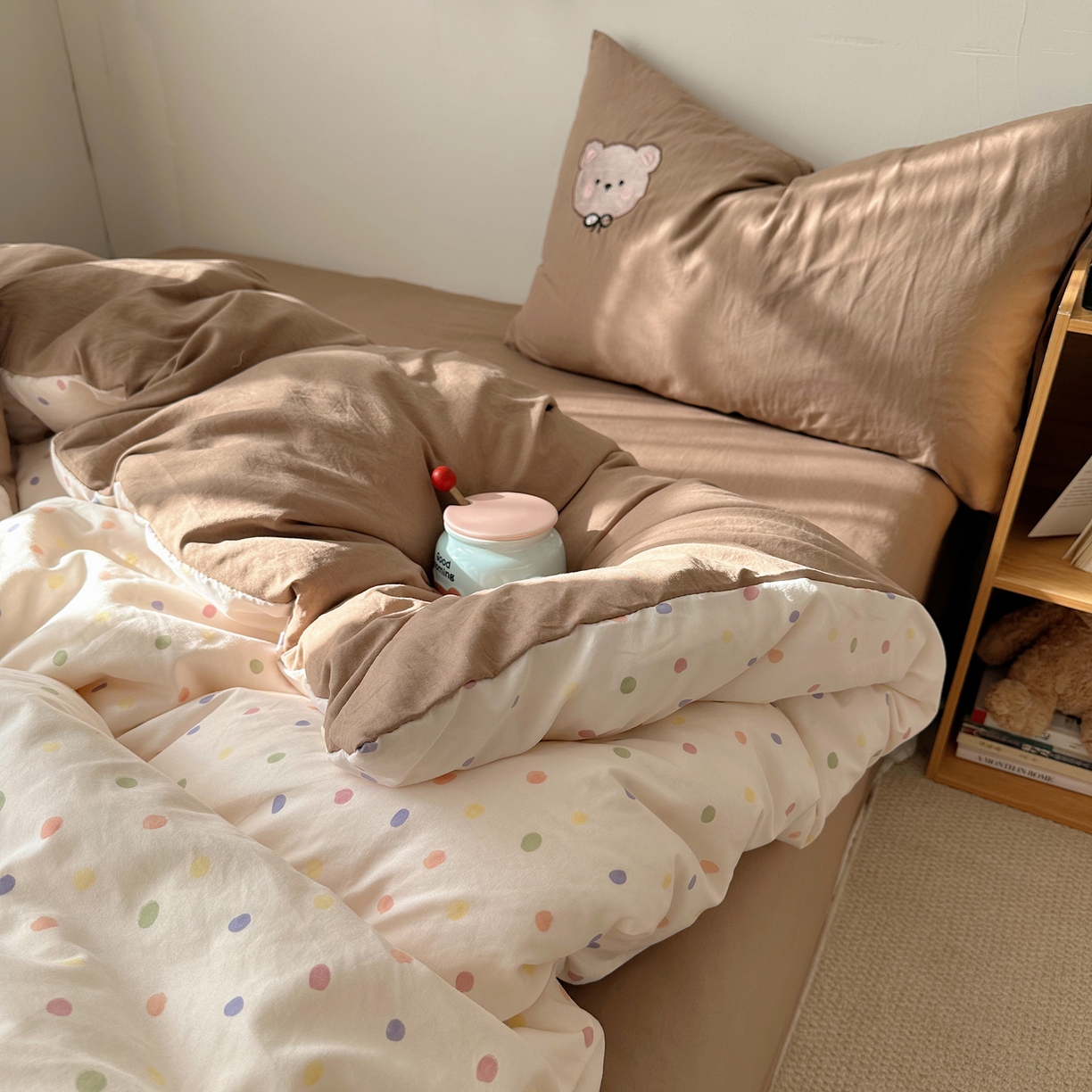 91家纺网 家纺一手货源 找家纺 顾里家纺 2026新款云感皱皱纱卡通贴布绣四件套（会员-3元） 甜棕熊