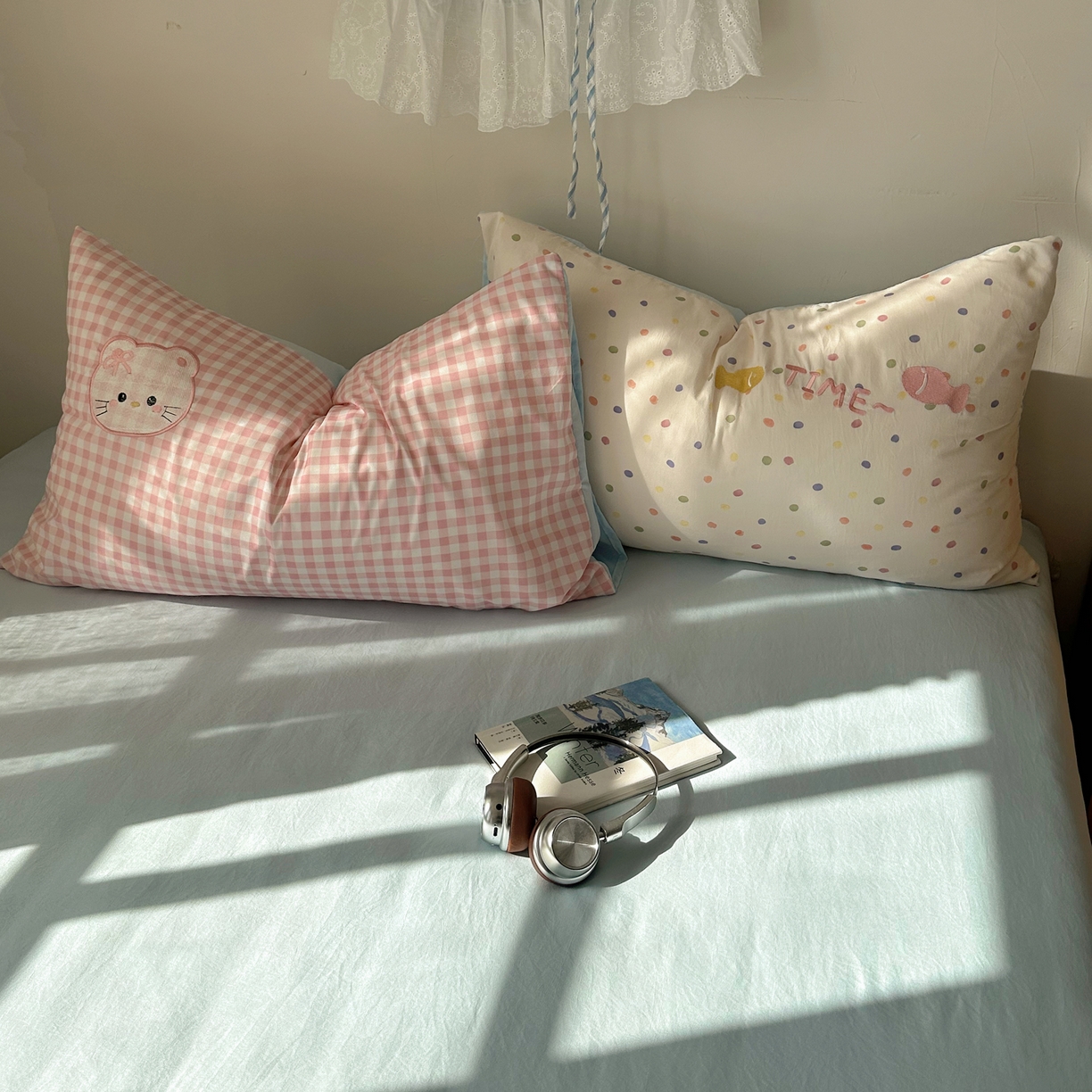 91家纺网 家纺一手货源 找家纺 顾里家纺 2026新款云感皱皱纱卡通贴布绣四件套（会员-3元） 粉格趴猫