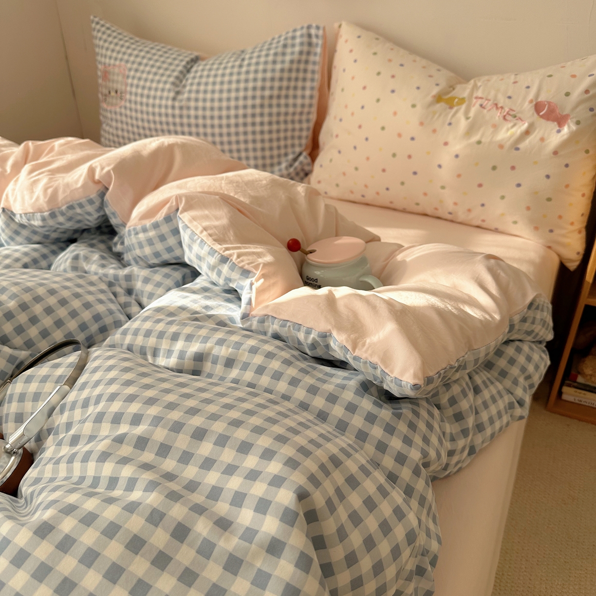 91家纺网 家纺一手货源 找家纺 顾里家纺 2026新款云感皱皱纱卡通贴布绣四件套（会员-3元） 蓝格趴猫