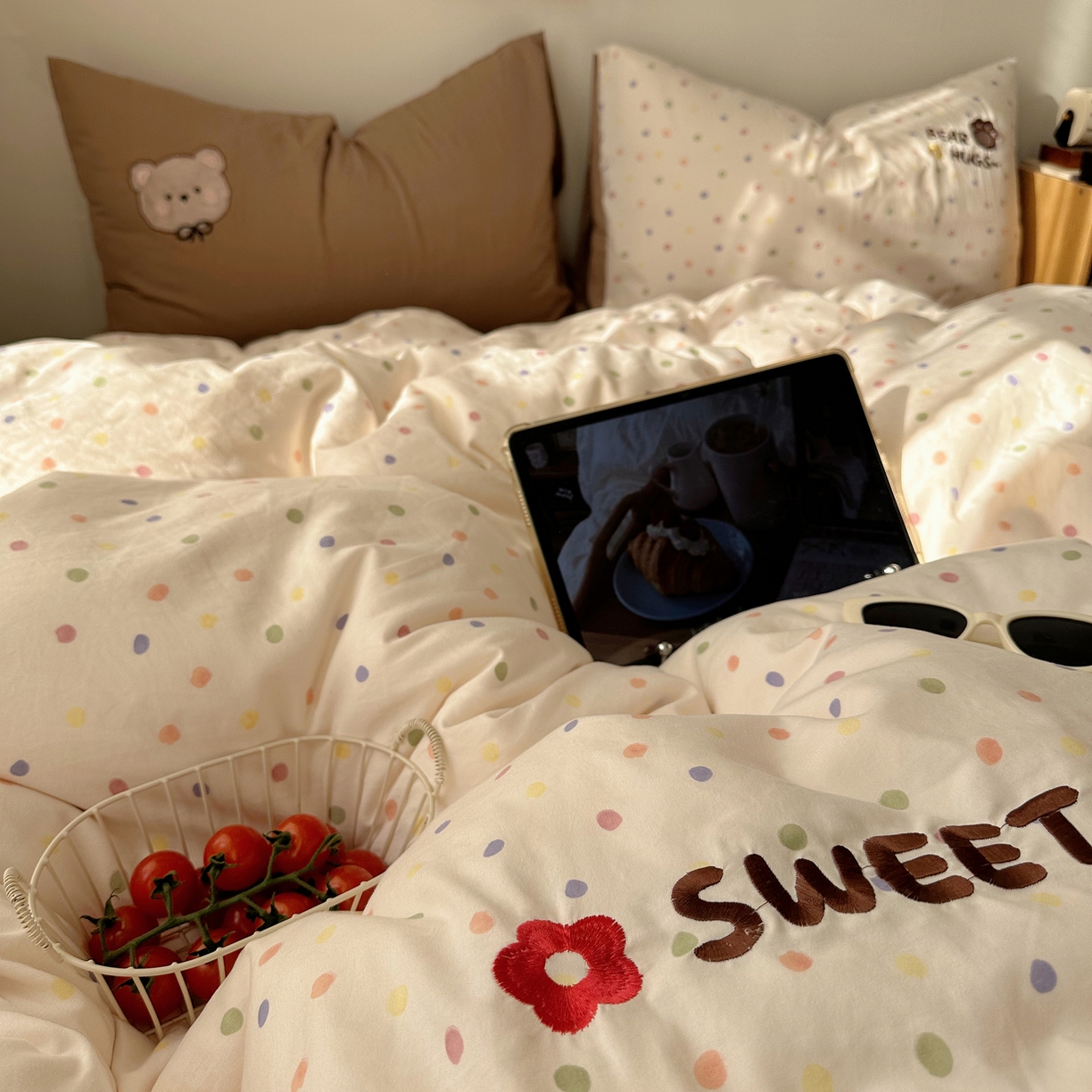 91家纺网 家纺一手货源 找家纺 顾里家纺 2026新款云感皱皱纱卡通贴布绣四件套（会员-3元） 甜棕熊