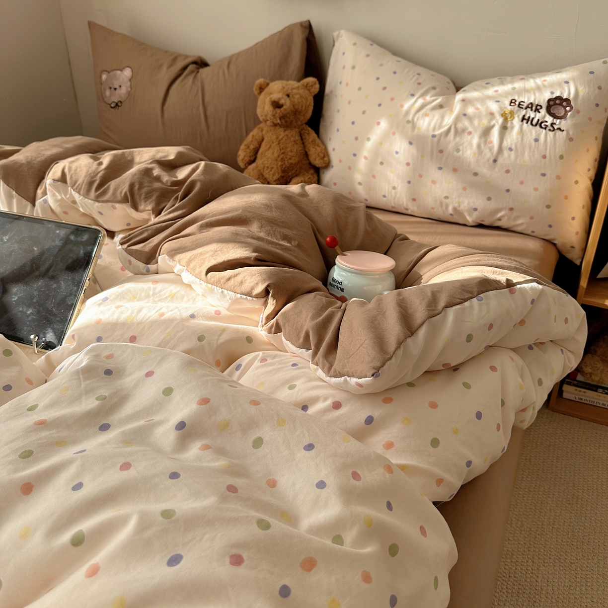 91家纺网 家纺一手货源 找家纺 顾里家纺 2026新款云感皱皱纱卡通贴布绣四件套（会员-3元） 甜棕熊