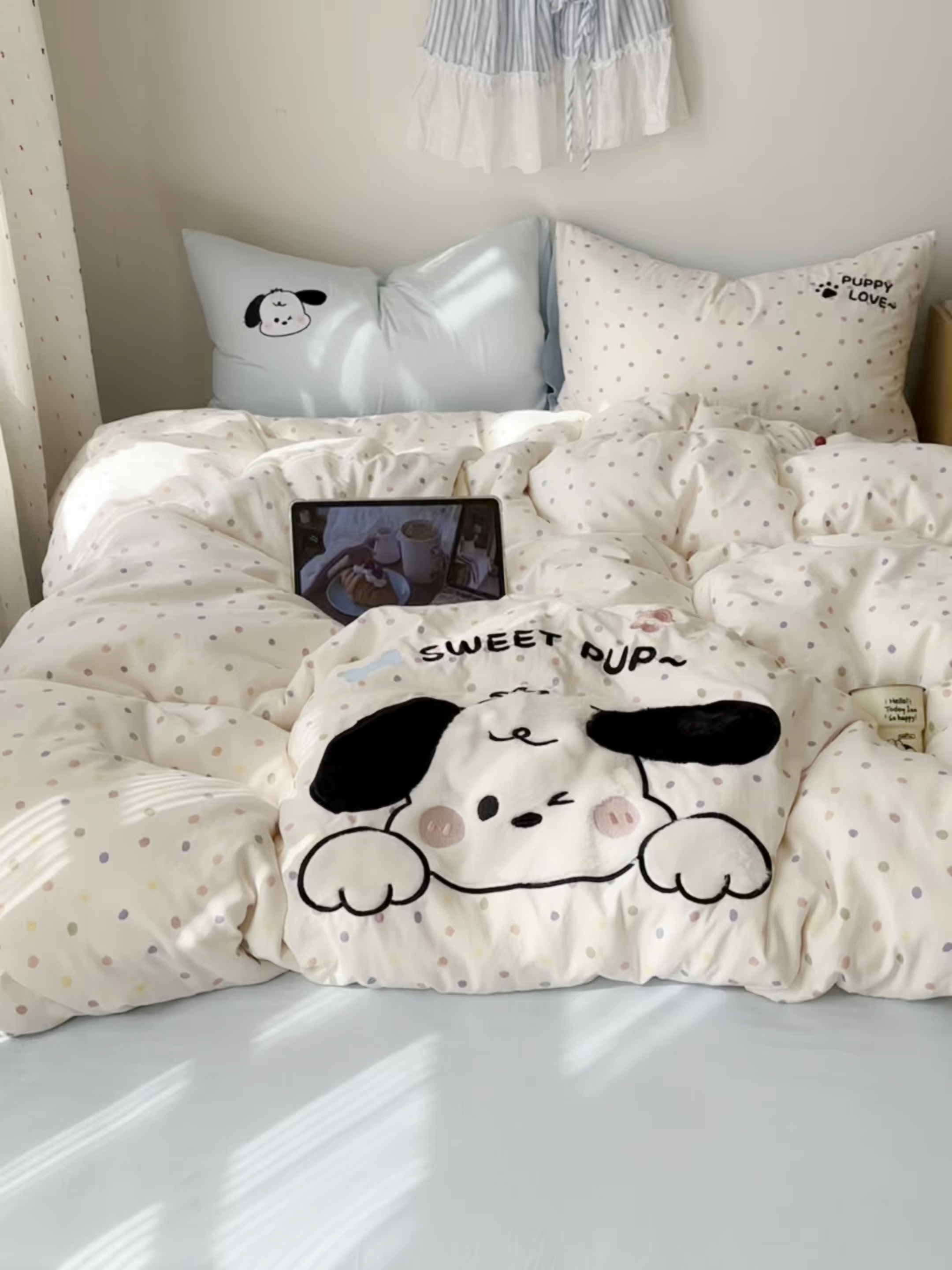 91家纺网 家纺一手货源 找家纺 顾里家纺 2026新款云感皱皱纱卡通贴布绣四件套（会员-3元） 欢乐狗