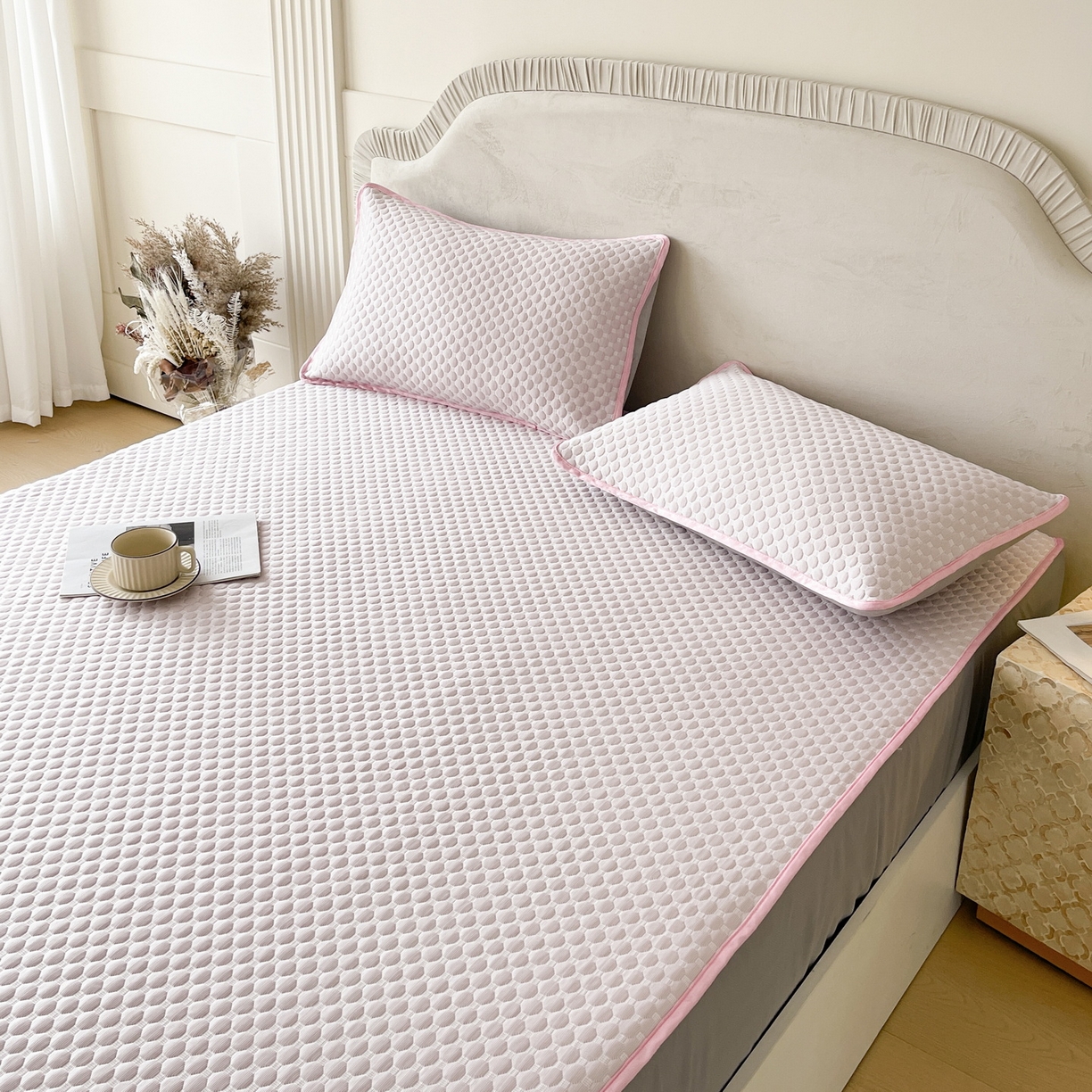 91家纺网 家纺一手货源 找家纺 （总）莱米家纺 2026新款简约纯色凉豆豆软席床笠款凉席