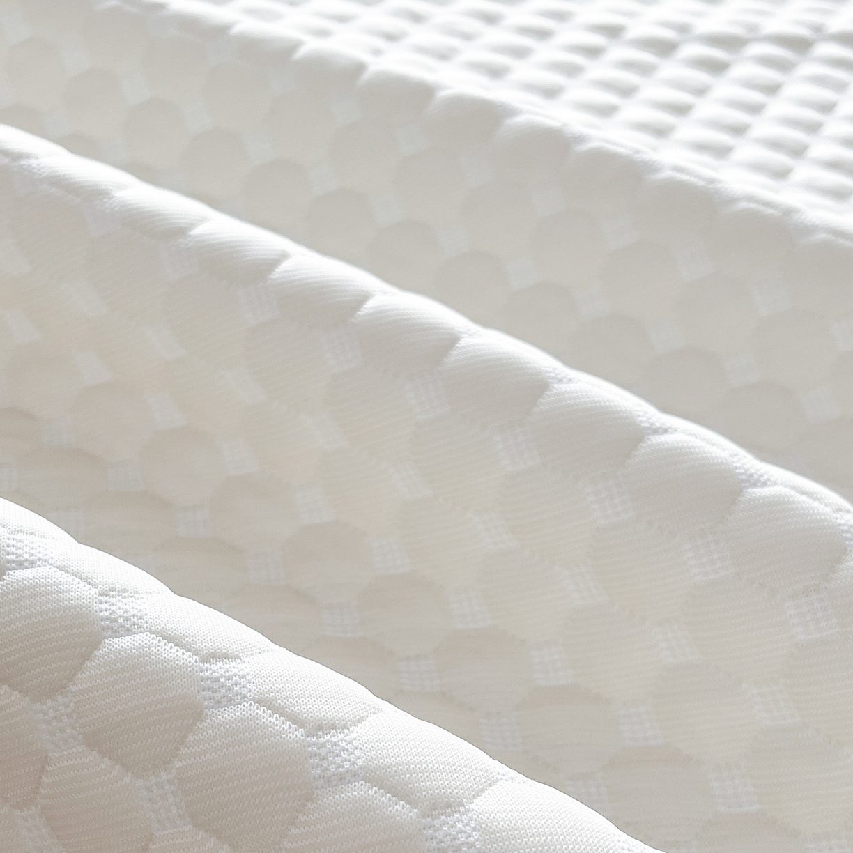 91家纺网 家纺一手货源 找家纺 莱米家纺 2026新款简约纯色凉豆豆软席床笠款凉席 豆豆香草绿