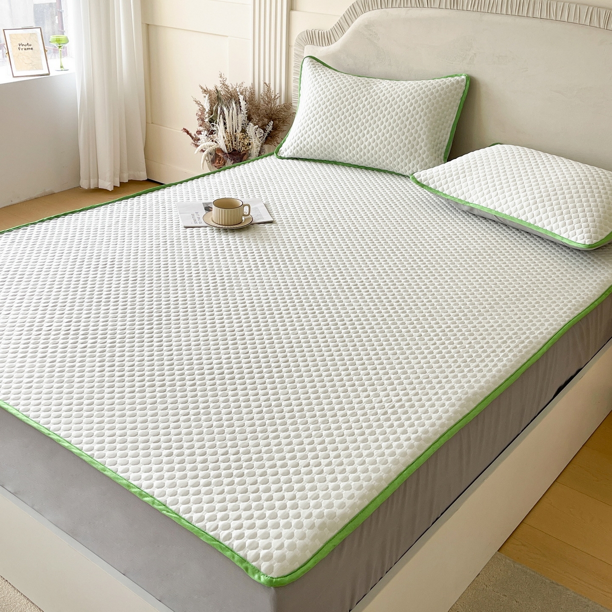 91家纺网 家纺一手货源 找家纺 莱米家纺 2026新款简约纯色凉豆豆软席床笠款凉席 豆豆香草绿