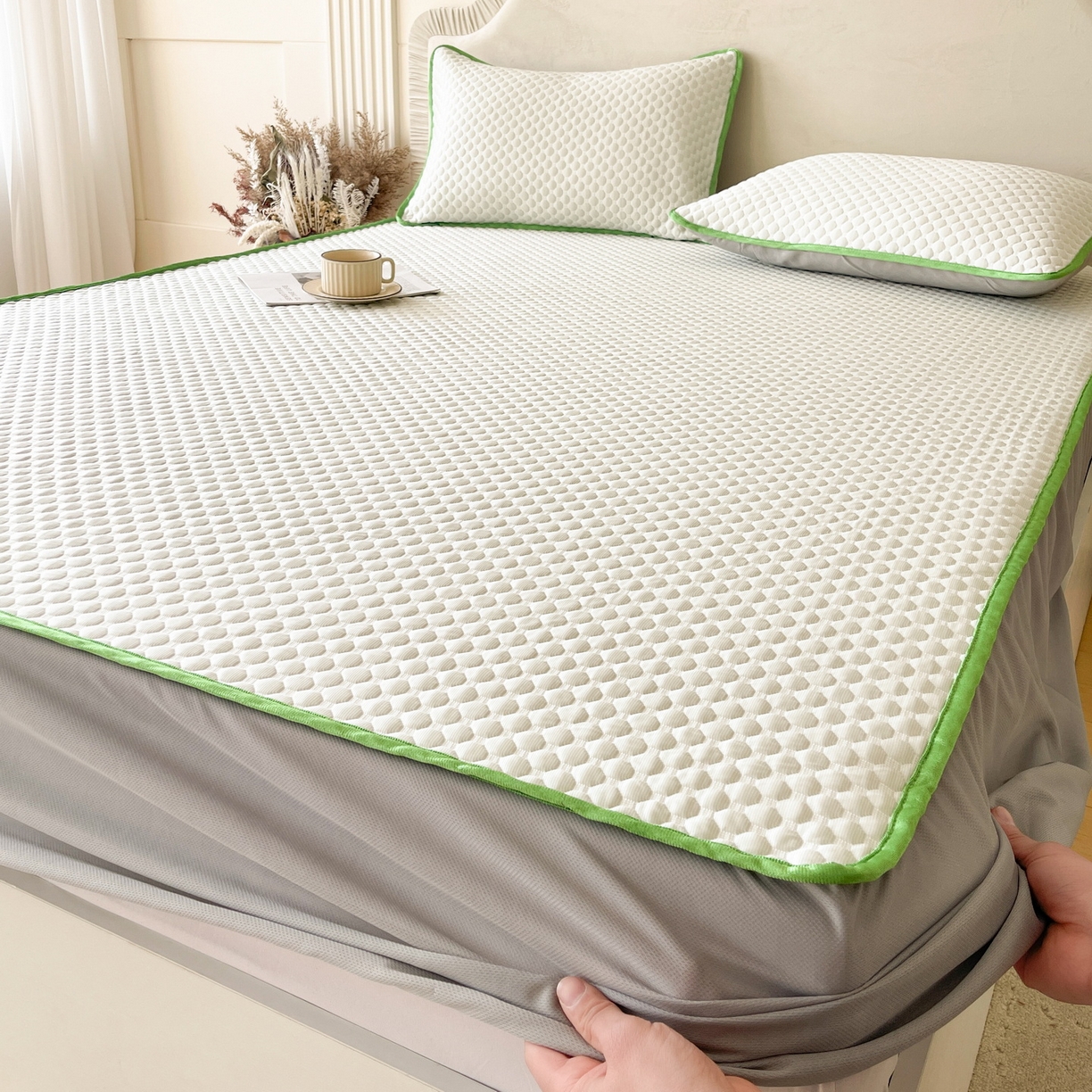 91家纺网 家纺一手货源 找家纺 莱米家纺 2026新款简约纯色凉豆豆软席床笠款凉席 豆豆香草绿