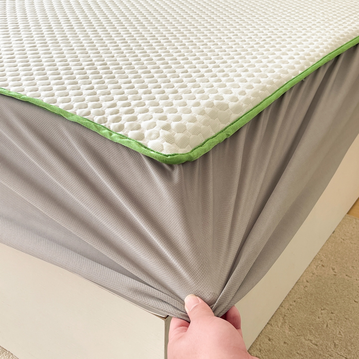 91家纺网 家纺一手货源 找家纺 莱米家纺 2026新款简约纯色凉豆豆软席床笠款凉席 豆豆香草绿