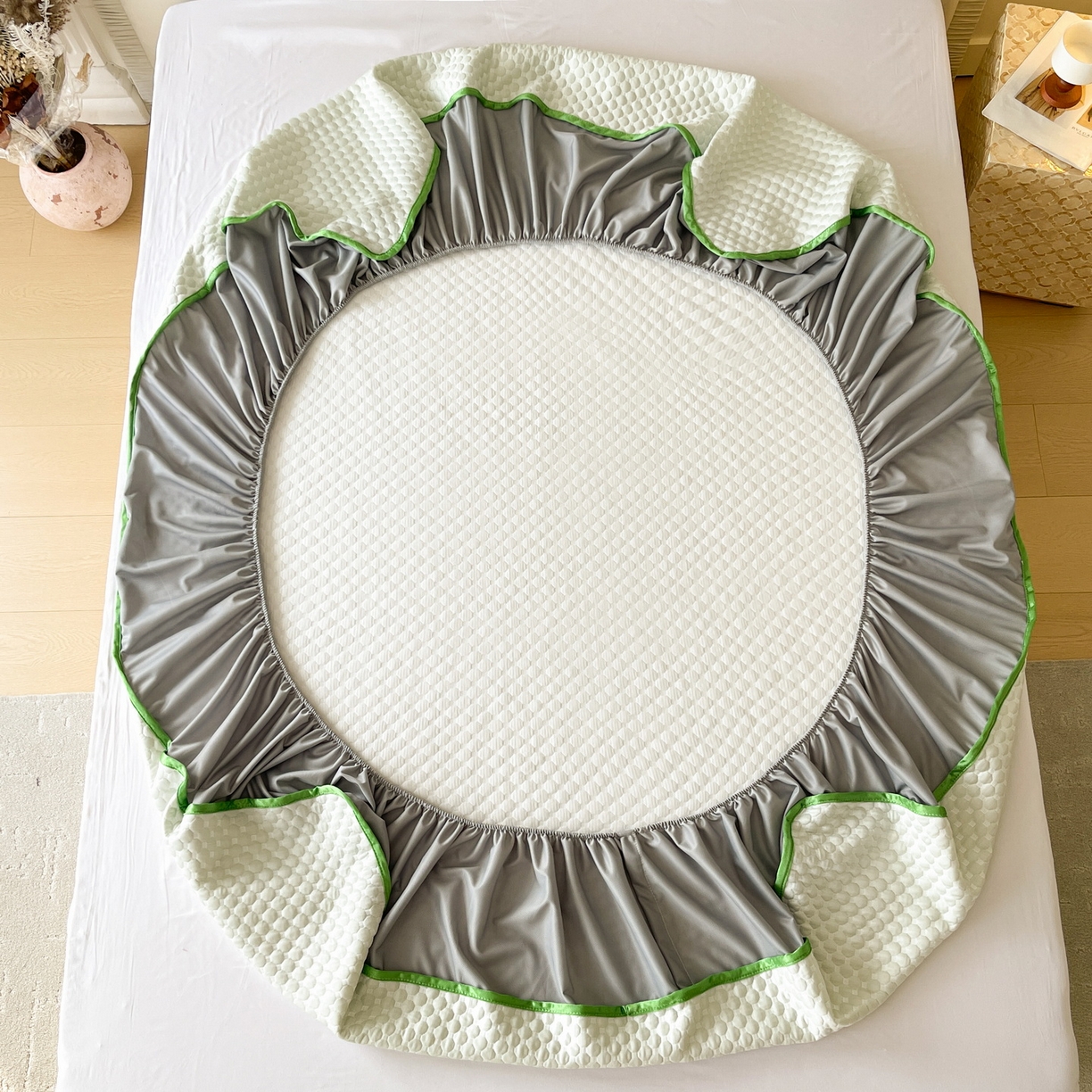 91家纺网 家纺一手货源 找家纺 莱米家纺 2026新款简约纯色凉豆豆软席床笠款凉席 豆豆香草绿