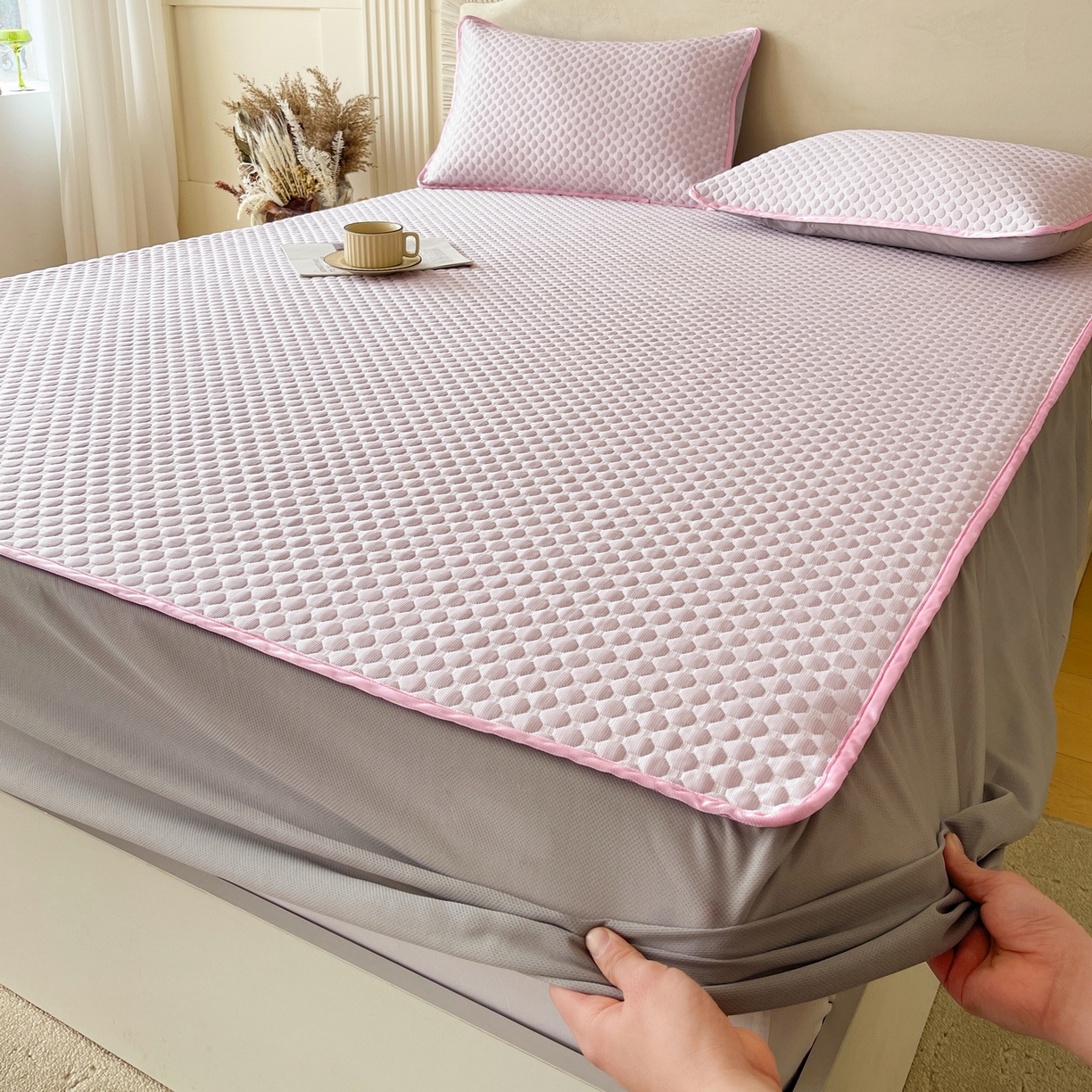 91家纺网 家纺一手货源 找家纺 莱米家纺 2026新款简约纯色凉豆豆软席床笠款凉席 豆豆香芋紫