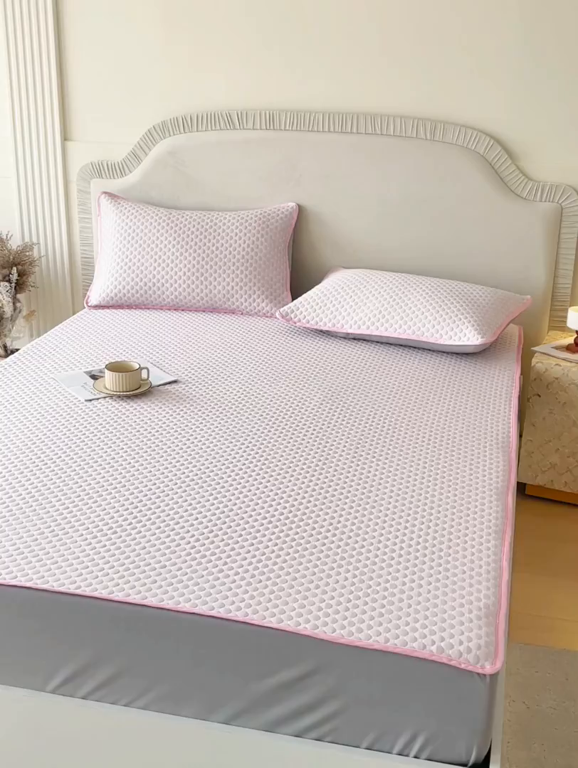 91家纺网 家纺一手货源 找家纺 莱米家纺 2026新款简约纯色凉豆豆软席床笠款凉席 豆豆香芋紫