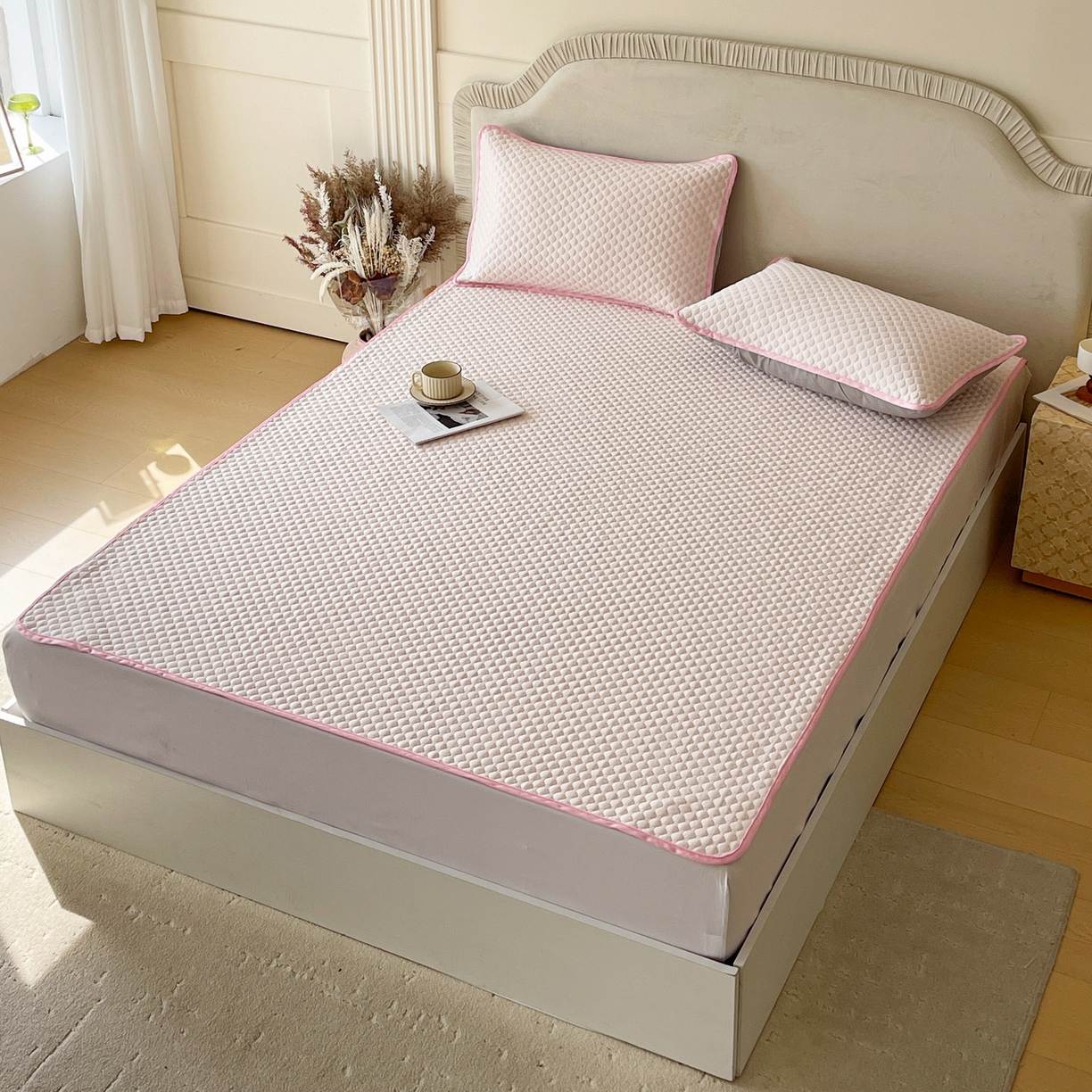 91家纺网 家纺一手货源 找家纺 （总）莱米家纺 2026新款简约纯色凉豆豆床席款凉席