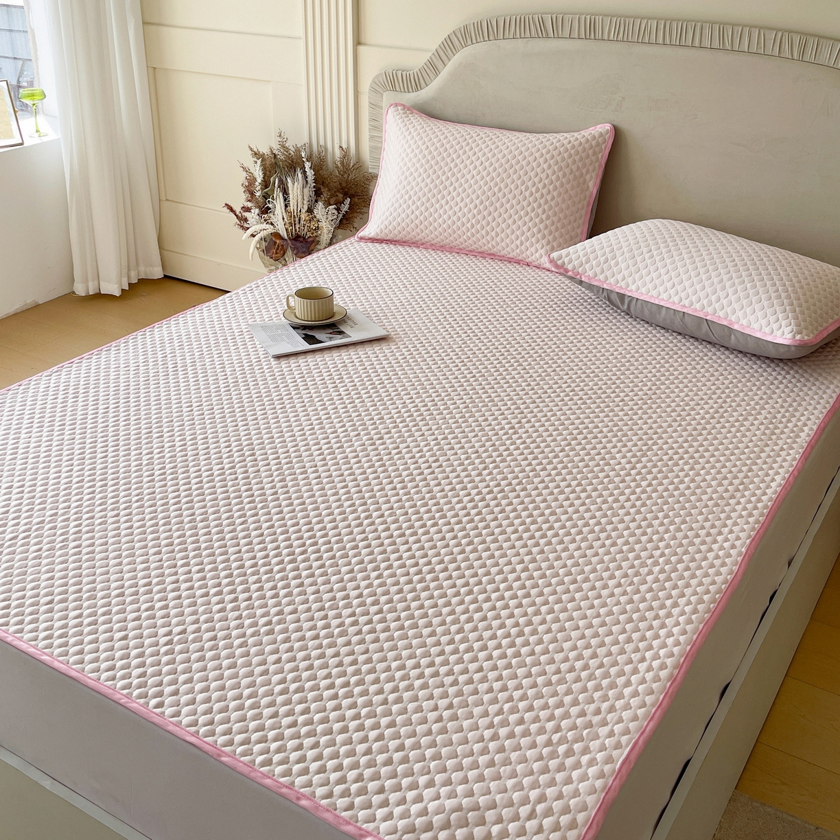 91家纺网 家纺一手货源 找家纺 （总）莱米家纺 2026新款简约纯色凉豆豆床席款凉席