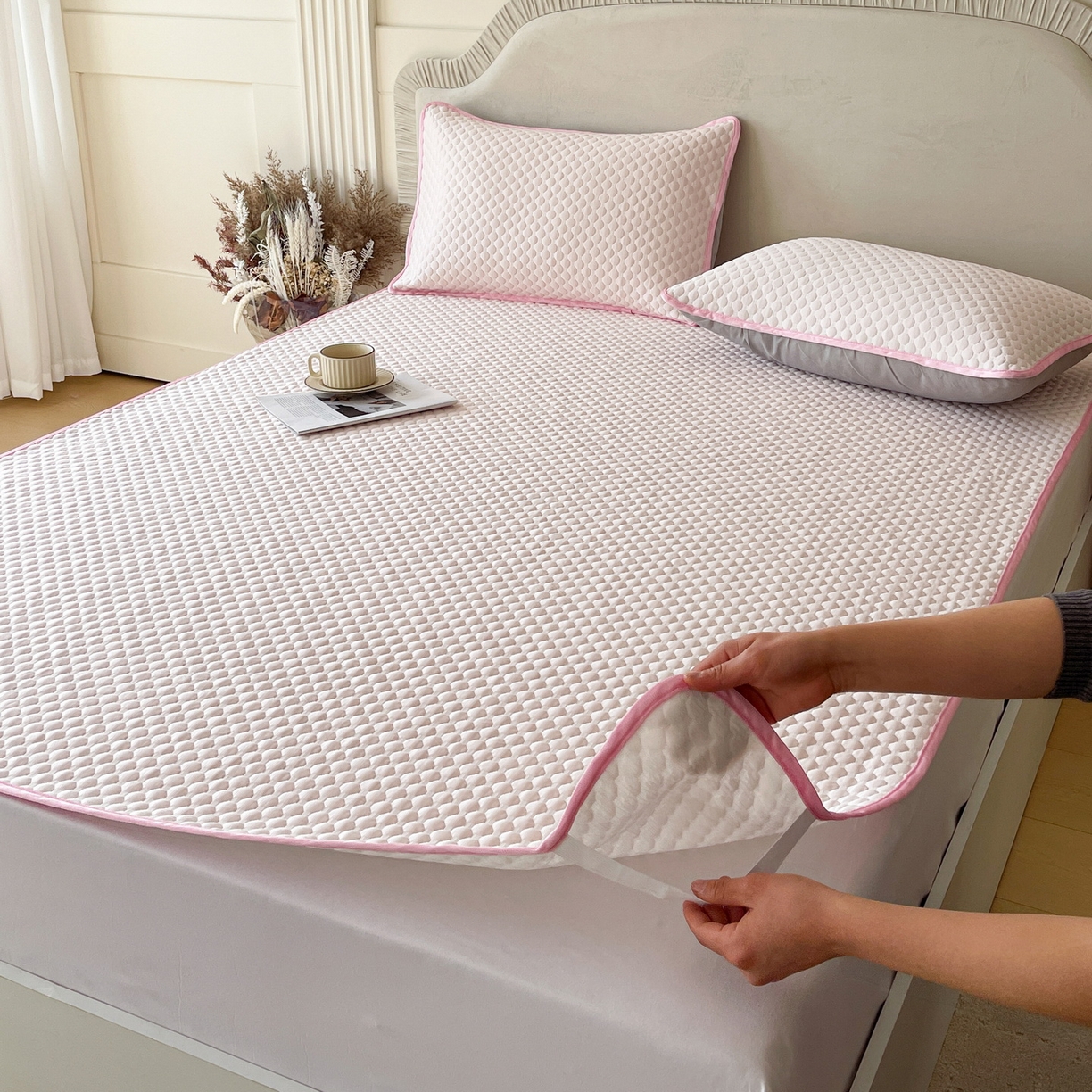 91家纺网 家纺一手货源 找家纺 （总）莱米家纺 2026新款简约纯色凉豆豆床席款凉席