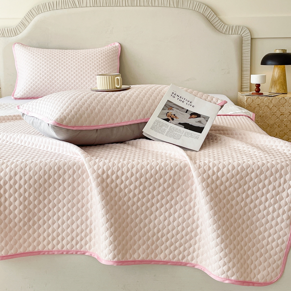 91家纺网 家纺一手货源 找家纺 （总）莱米家纺 2026新款简约纯色凉豆豆床席款凉席