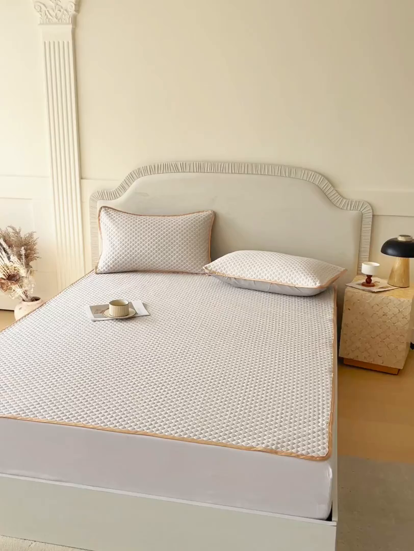 91家纺网 家纺一手货源 找家纺 莱米家纺 2026新款简约纯色凉豆豆床席款凉席 豆豆高级灰