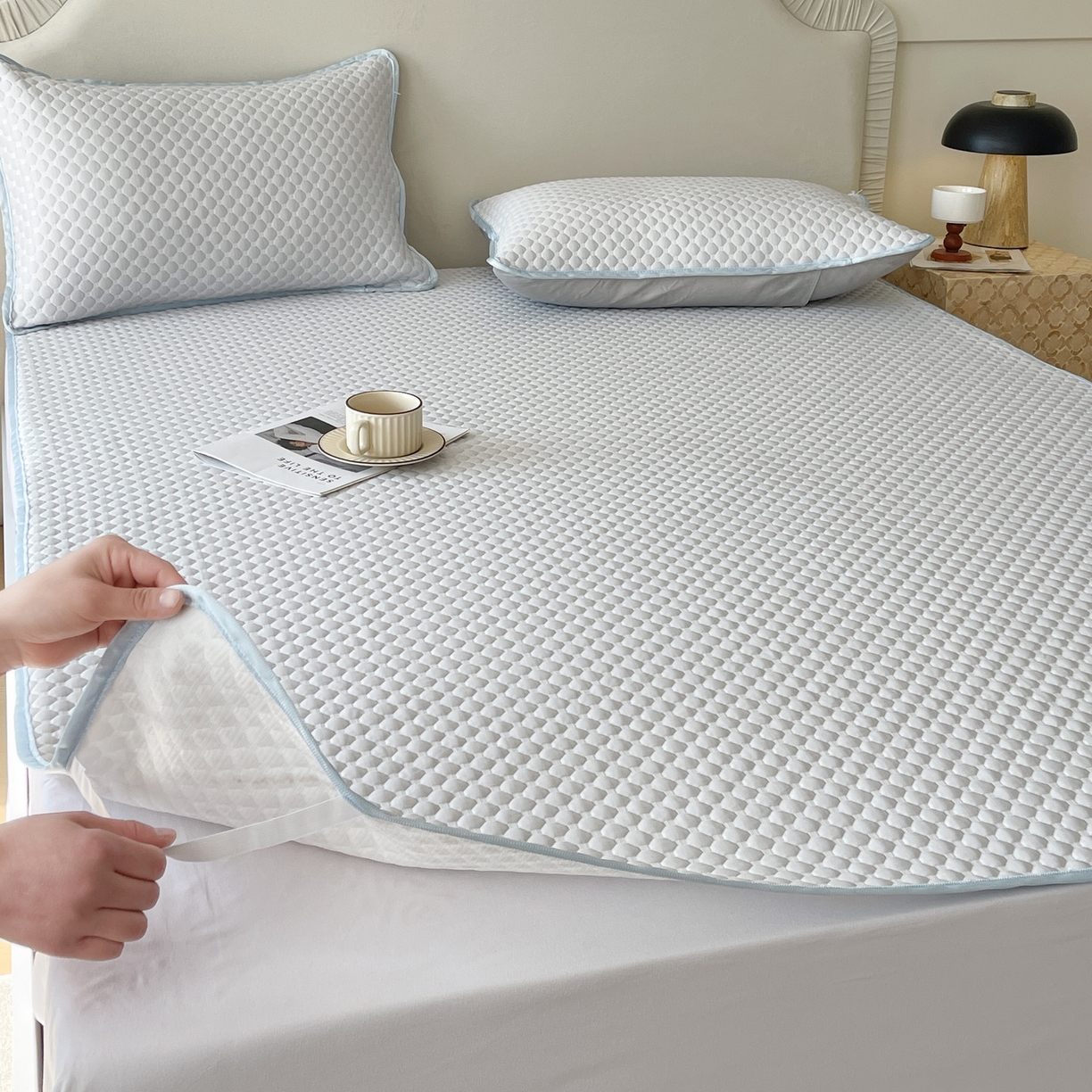 91家纺网 家纺一手货源 找家纺 莱米家纺 2026新款简约纯色凉豆豆床席款凉席 豆豆微微兰