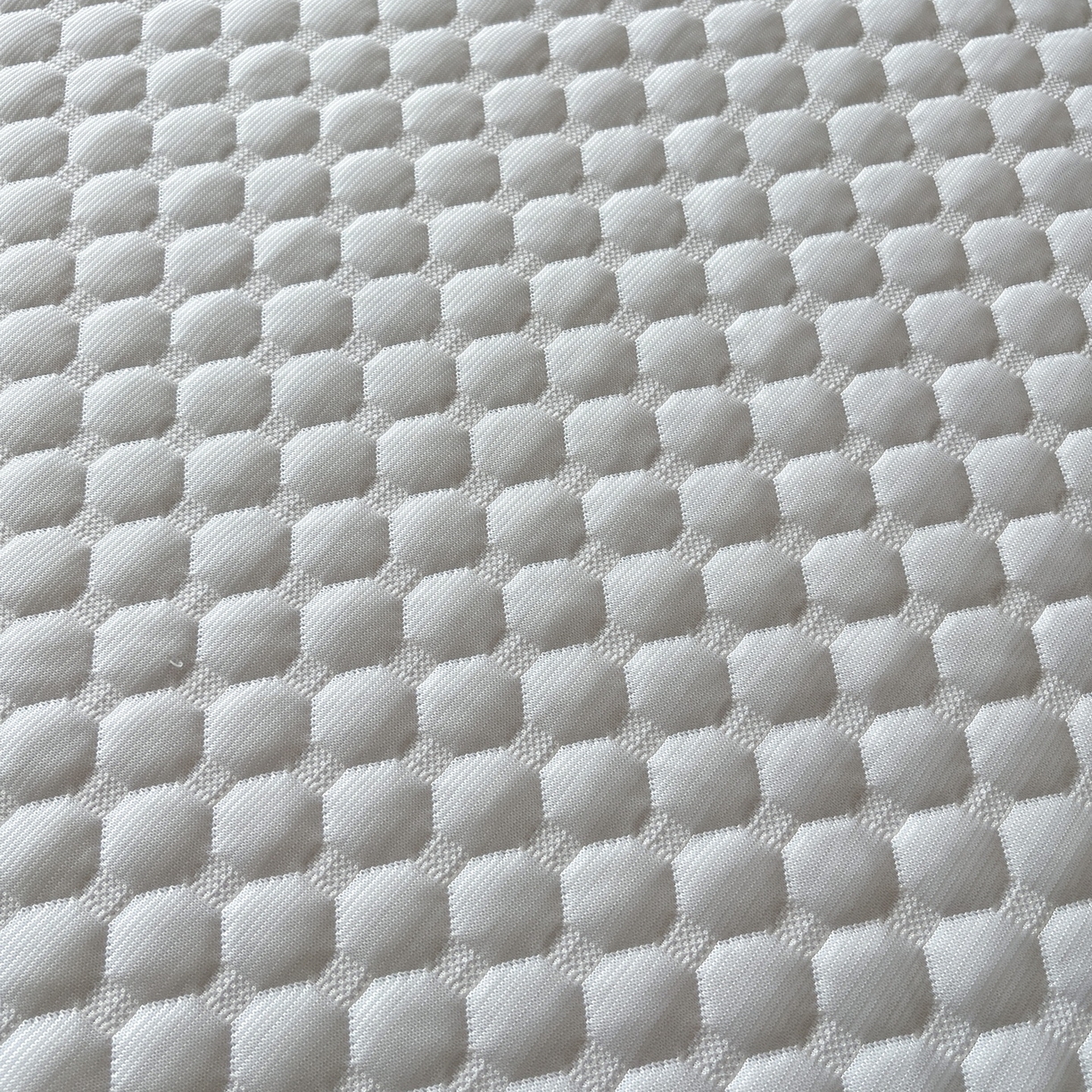 91家纺网 家纺一手货源 找家纺 莱米家纺 2026新款简约纯色凉豆豆床席款凉席 豆豆微微兰