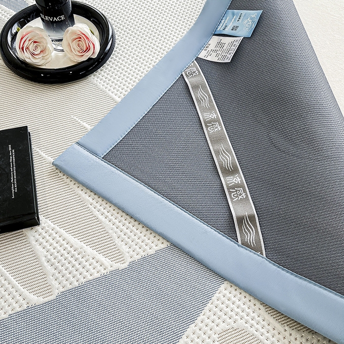 91家纺网 家纺一手货源 找家纺 宜派家纺  2026新款PE凉感席几何系列床单款 几何-蓝