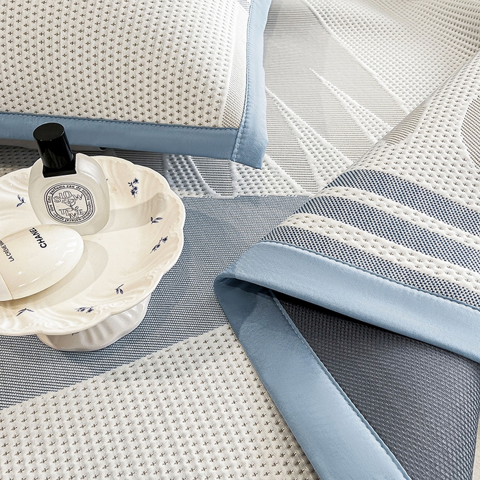 91家纺网 家纺一手货源 找家纺 宜派家纺  2026新款PE凉感席几何系列床单款 几何-蓝