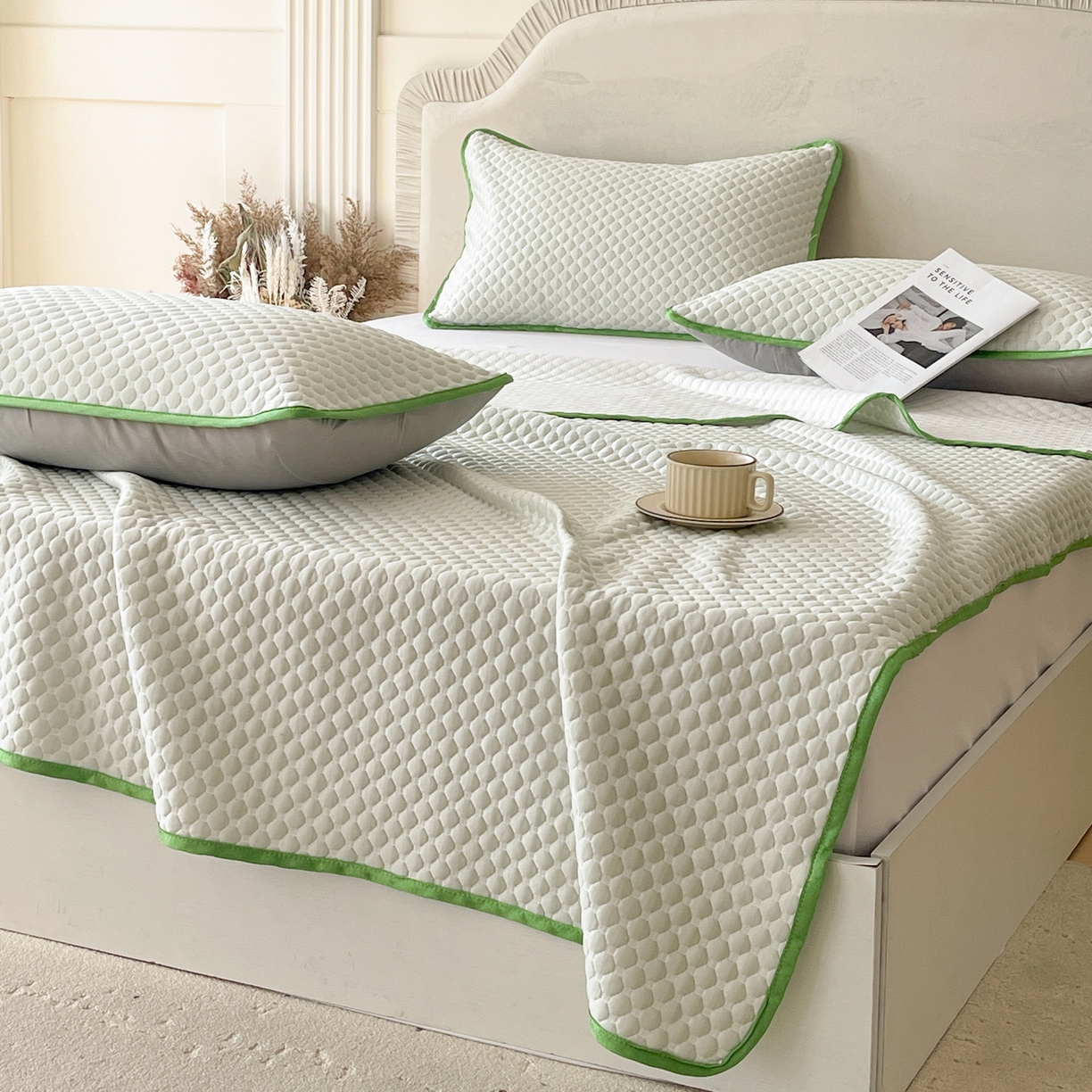 91家纺网 家纺一手货源 找家纺 莱米家纺 2026新款简约纯色凉豆豆床席款凉席 豆豆香草绿