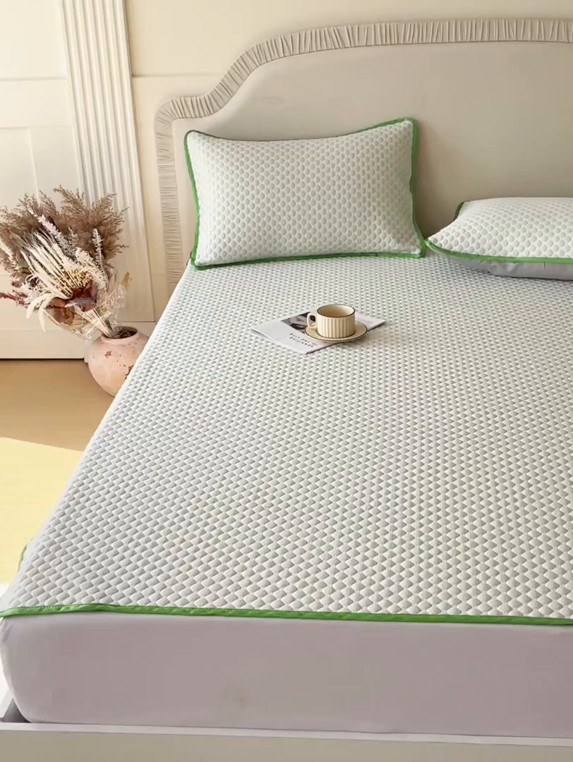 91家纺网 家纺一手货源 找家纺 莱米家纺 2026新款简约纯色凉豆豆床席款凉席 豆豆香草绿