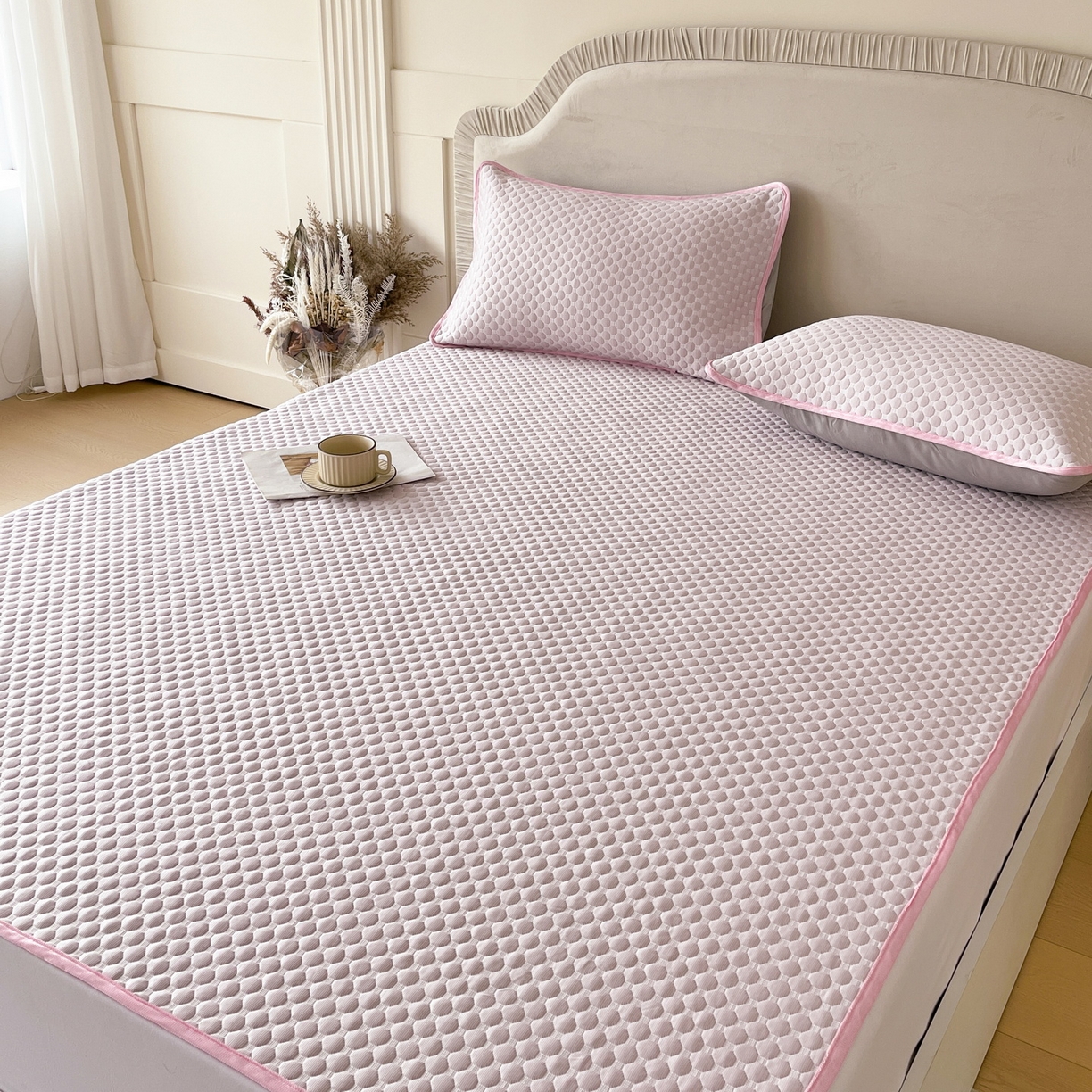 91家纺网 家纺一手货源 找家纺 莱米家纺 2026新款简约纯色凉豆豆床席款凉席 豆豆香芋紫