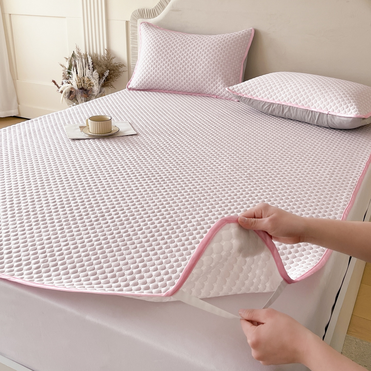 91家纺网 家纺一手货源 找家纺 莱米家纺 2026新款简约纯色凉豆豆床席款凉席 豆豆香芋紫