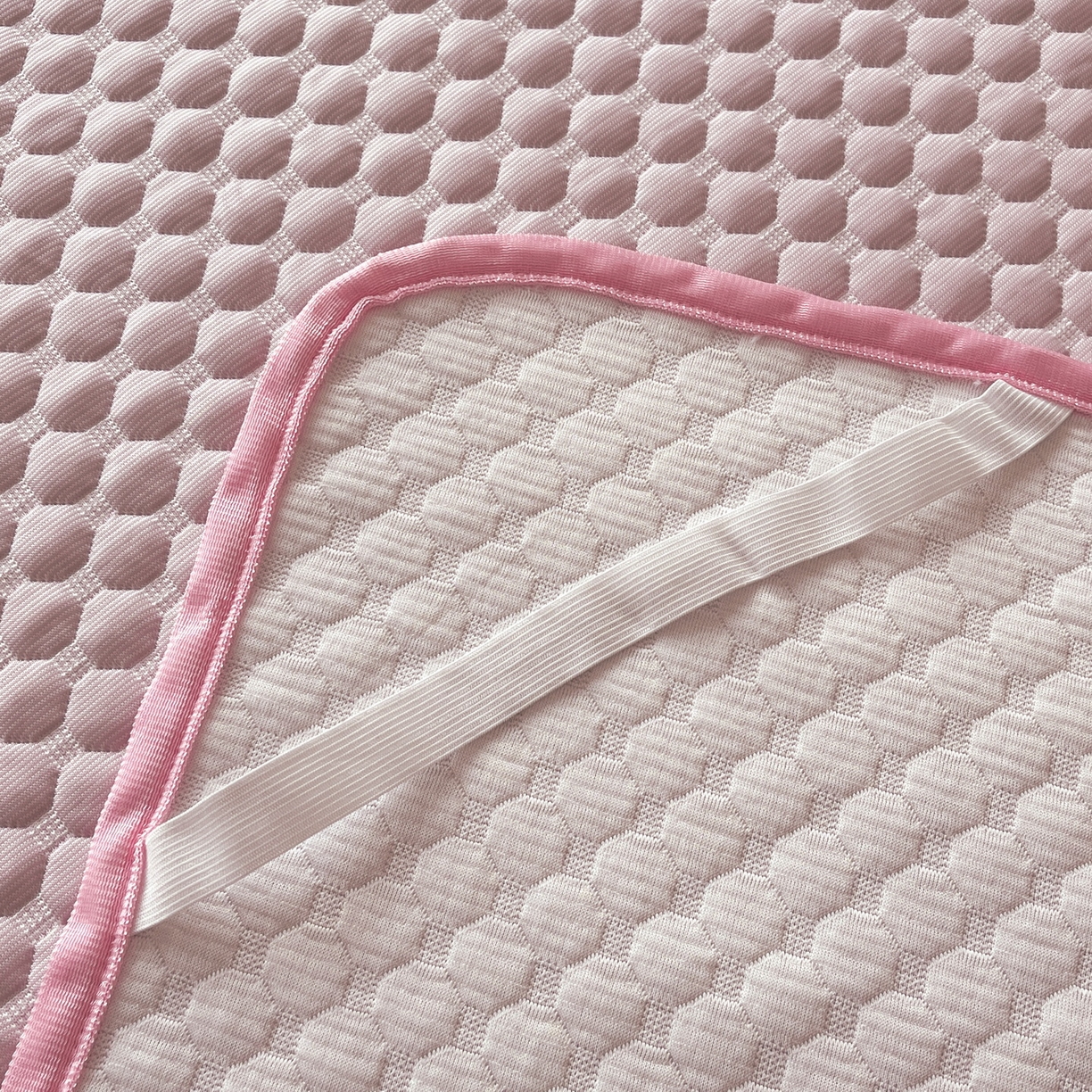 91家纺网 家纺一手货源 找家纺 莱米家纺 2026新款简约纯色凉豆豆床席款凉席 豆豆香芋紫