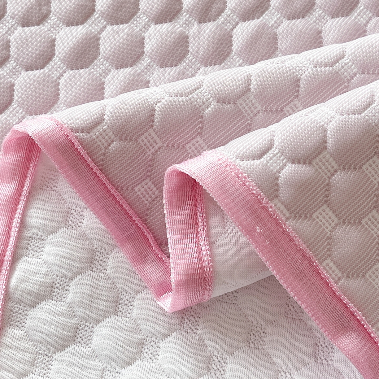 91家纺网 家纺一手货源 找家纺 莱米家纺 2026新款简约纯色凉豆豆床席款凉席 豆豆香芋紫