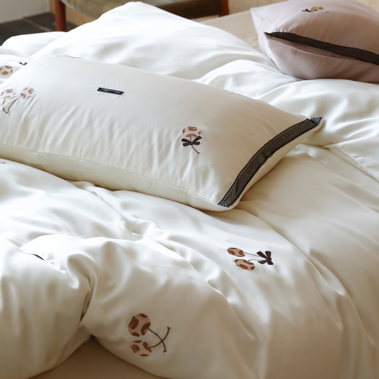 91家纺网 家纺一手货源 找家纺 （总）初拾 2026新款60支兰精天丝可爱豹纹四件套-樱梦