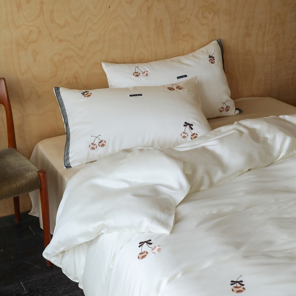 91家纺网 家纺一手货源 找家纺 （总）初拾 2026新款60支兰精天丝可爱豹纹四件套-樱梦