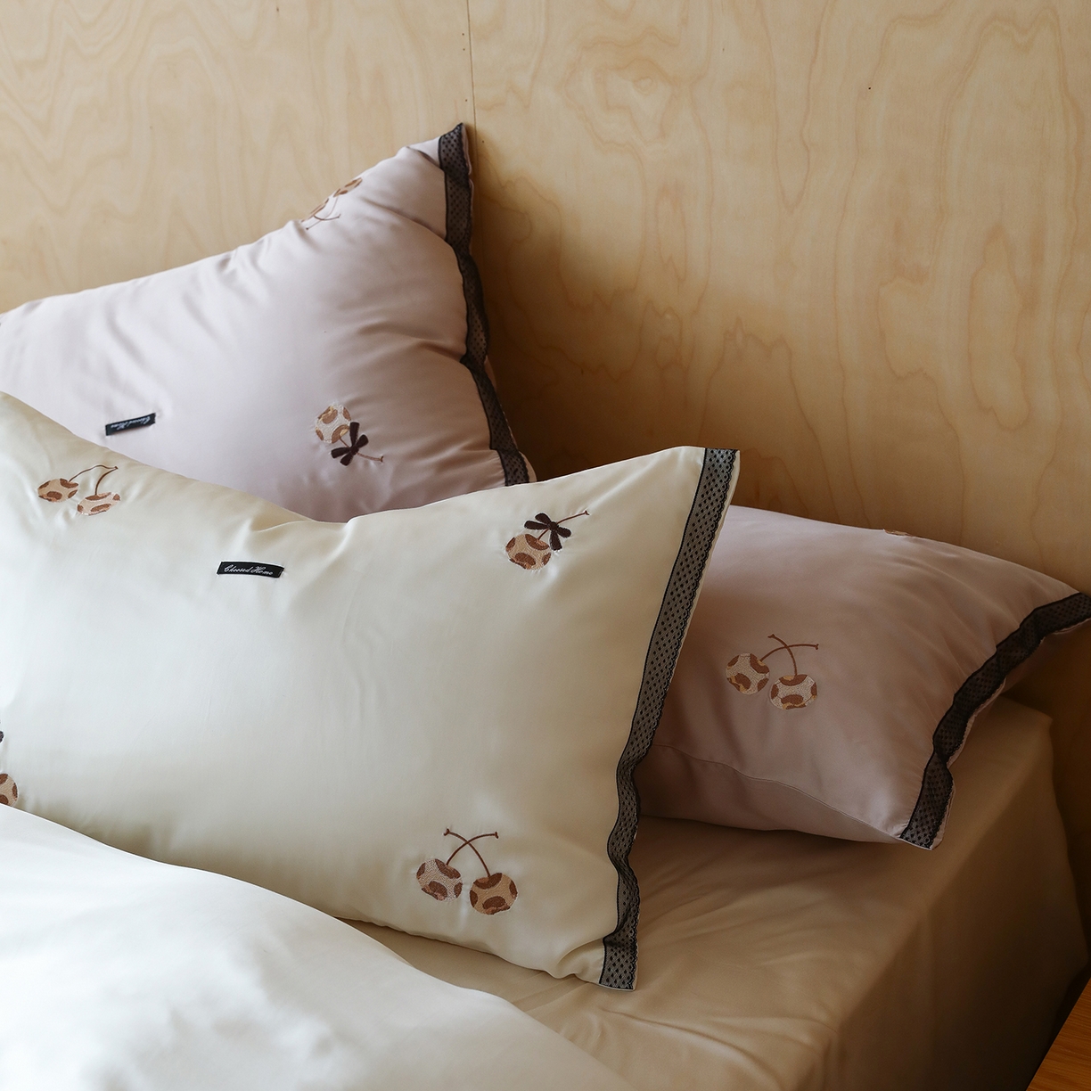 91家纺网 家纺一手货源 找家纺 初拾 2026新款60支兰精天丝可爱豹纹四件套-樱梦 樱梦-米白