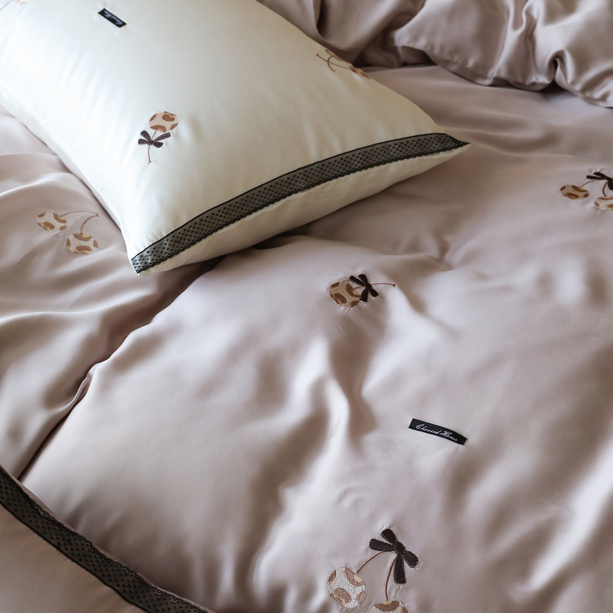 91家纺网 家纺一手货源 找家纺 初拾 2026新款60支兰精天丝可爱豹纹四件套-樱梦 樱梦-米咖