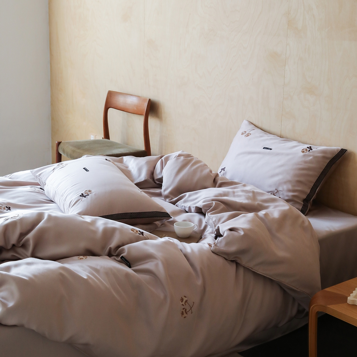 91家纺网 家纺一手货源 找家纺 初拾 2026新款60支兰精天丝可爱豹纹四件套-樱梦 樱梦-米咖