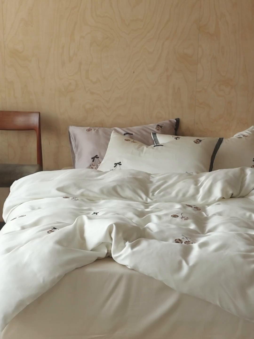 91家纺网 家纺一手货源 找家纺 （总）初拾 2026新款60支兰精天丝可爱豹纹四件套-樱梦