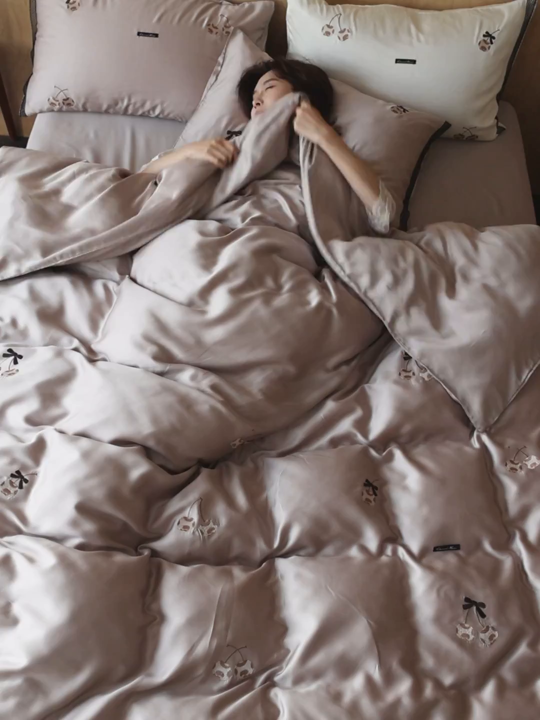 91家纺网 家纺一手货源 找家纺 初拾 2026新款60支兰精天丝可爱豹纹四件套-樱梦 樱梦-米咖