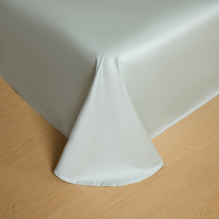 91家纺网 家纺一手货源 找家纺 U品汇 2026新品纯棉全棉平网大版数码印花四件套高端60支长绒棉贡缎埋绳宽边系列 花间逐梦（绿）