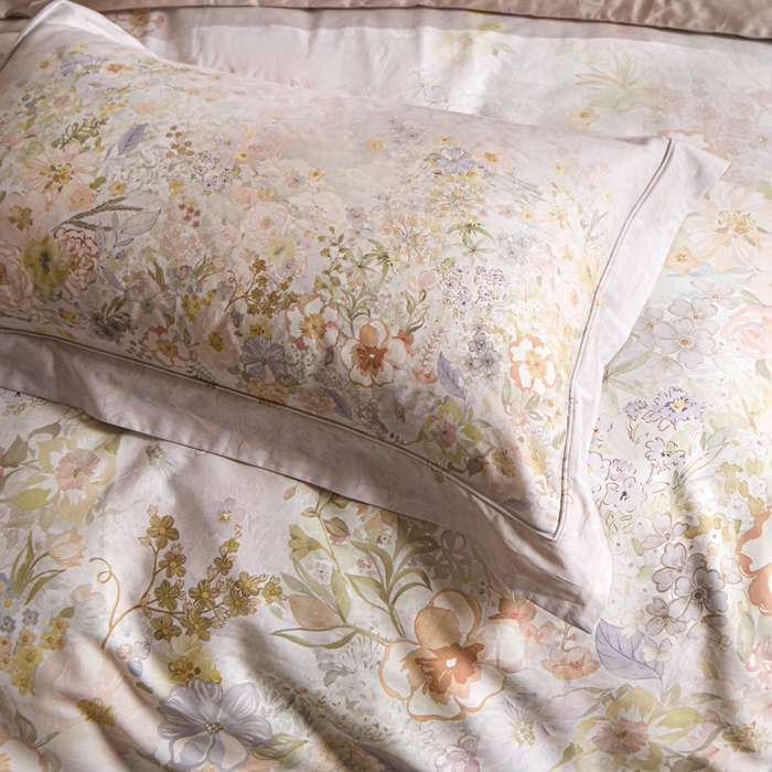 91家纺网 家纺一手货源 找家纺 U品汇 2026新品纯棉全棉平网大版数码印花四件套高端60支长绒棉贡缎埋绳宽边系列 花笺梦语（绿）