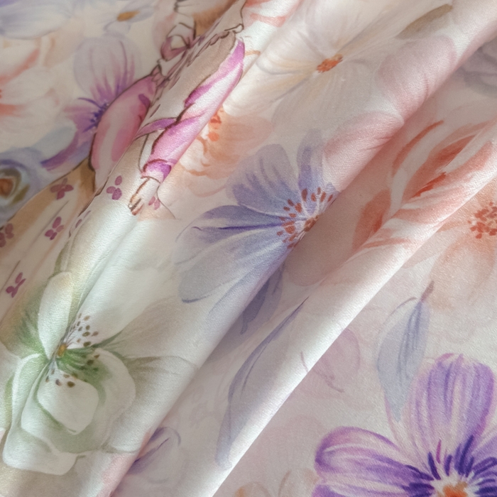 91家纺网 家纺一手货源 找家纺 U品汇 2026新品纯棉全棉平网大版数码印花四件套高端60支长绒棉贡缎埋绳宽边系列 花漾熊趣（粉）