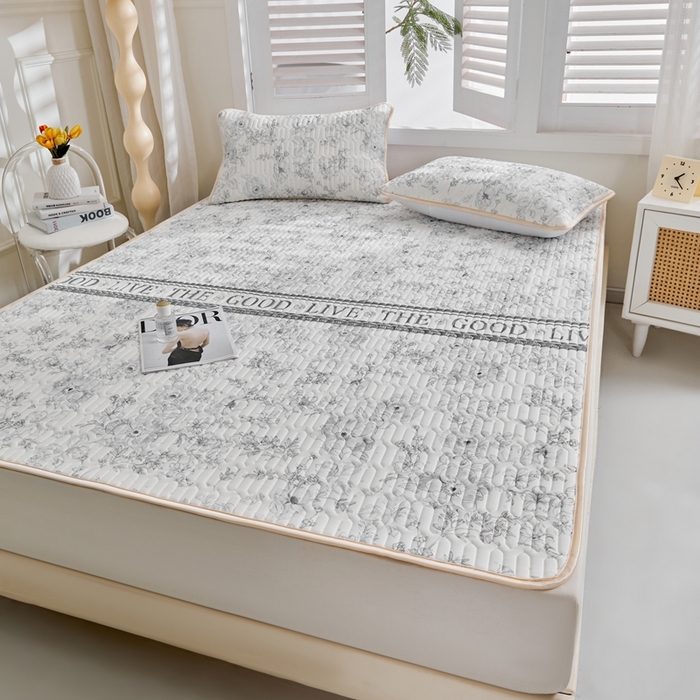 91家纺网 家纺一手货源 找家纺 美丽折2026新品6mm厚天然乳胶凉席三件套 大版印花卡通乳胶凉席平铺款 初夏