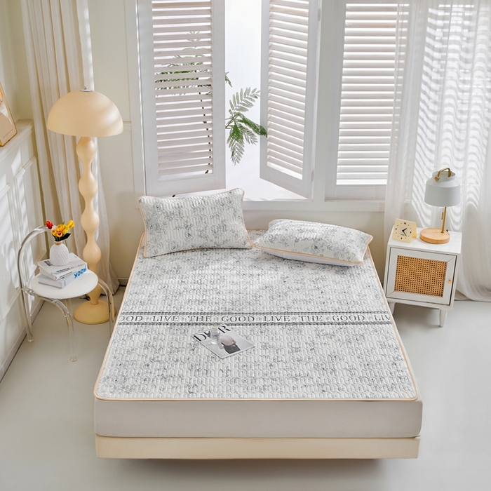 91家纺网 家纺一手货源 找家纺 美丽折2026新品6mm厚天然乳胶凉席三件套 大版印花卡通乳胶凉席平铺款 初夏