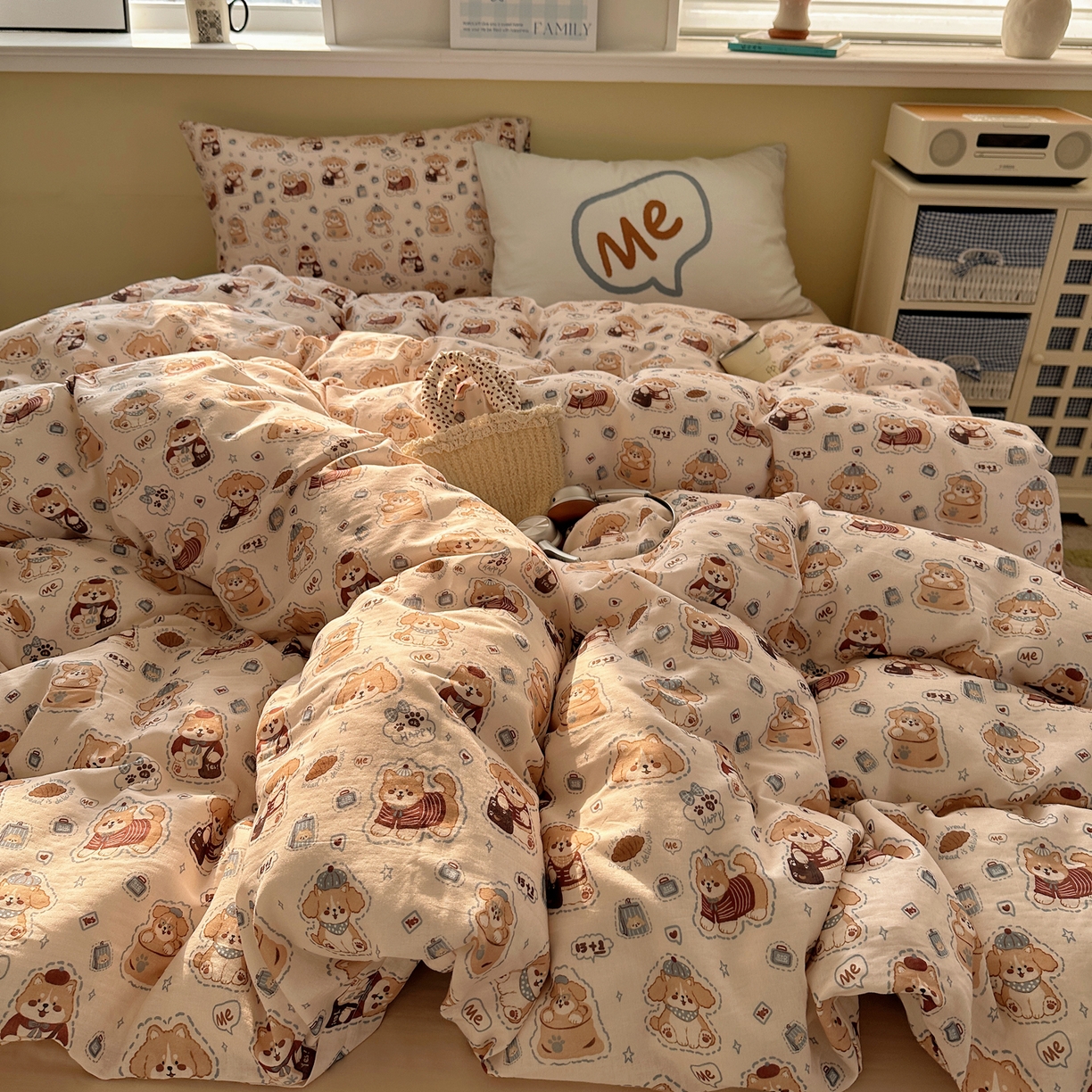 91家纺网 家纺一手货源 找家纺 耀悦家纺 2026新款双层纱全棉四件套大版枕套混搭款博主ins风格款纯棉四件套 happy旺to me