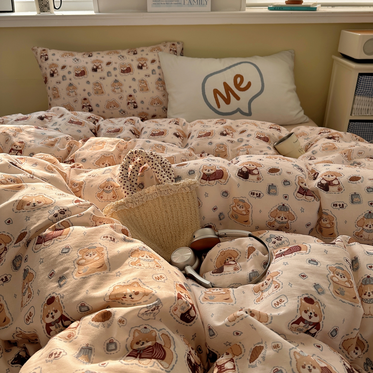 91家纺网 家纺一手货源 找家纺 耀悦家纺 2026新款双层纱全棉四件套大版枕套混搭款博主ins风格款纯棉四件套 happy旺to me