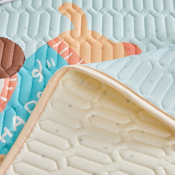 91家纺网 家纺一手货源 找家纺 美丽折2026新品6mm厚天然乳胶凉席三件套 大版印花卡通乳胶凉席平铺款 嗨皮狗