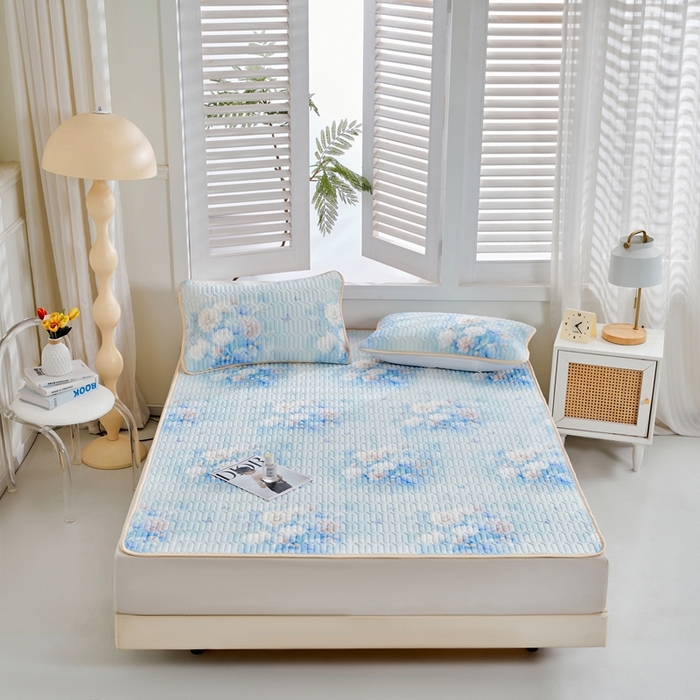 91家纺网 家纺一手货源 找家纺 美丽折2026新品6mm厚天然乳胶凉席三件套 大版印花卡通乳胶凉席平铺款 花影