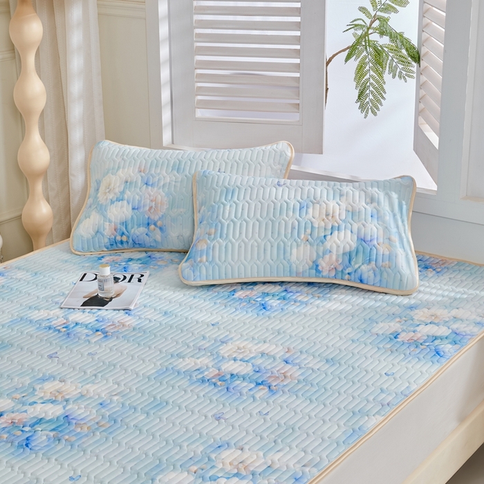 91家纺网 家纺一手货源 找家纺 美丽折2026新品6mm厚天然乳胶凉席三件套 大版印花卡通乳胶凉席平铺款 花影