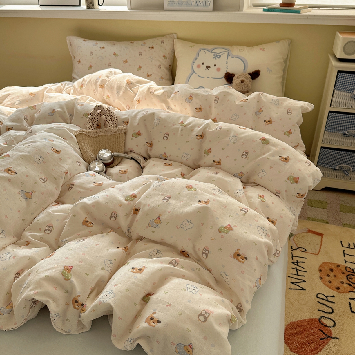 91家纺网 家纺一手货源 找家纺 耀悦家纺 2026新款双层纱全棉四件套大版枕套混搭款博主ins风格款纯棉四件套 浪漫雪团团