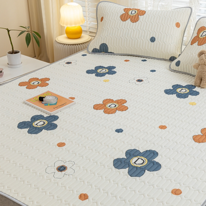 91家纺网 家纺一手货源 找家纺 优雅星家纺 2026新款凉感丝印花乳胶凉席 爱的季节