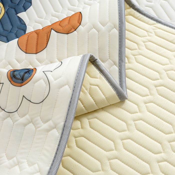 91家纺网 家纺一手货源 找家纺 优雅星家纺 2026新款凉感丝印花乳胶凉席 爱的季节