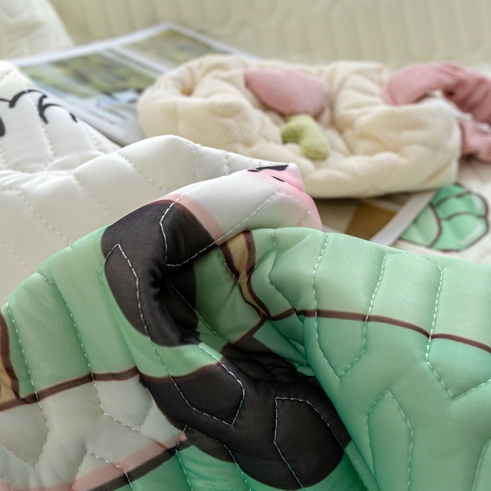 91家纺网 家纺一手货源 找家纺 优雅星家纺 2026新款凉感丝印花乳胶凉席 熊猫贝贝